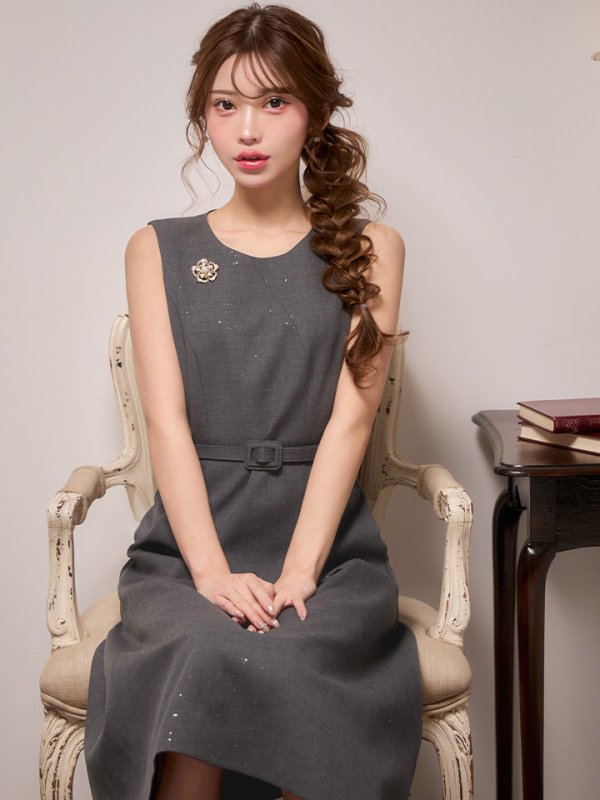 グレー　モデル：るりぴ　身長：165cm　着用サイズ：7号(Sサイズ)