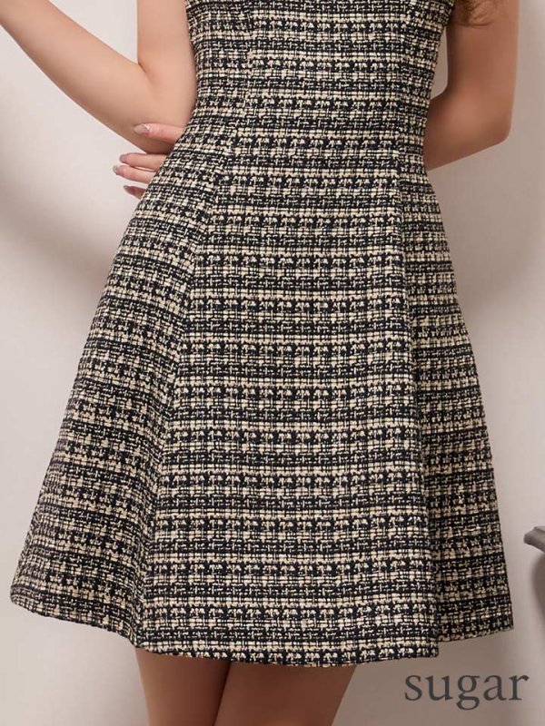 ブラック　モデル：るりぴ　身長：165cm　着用サイズ：7号(Sサイズ)