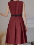 画像9: 【XSサイズあり】 【GINZA COUTURE/銀座クチュール】ワンピース/ ワンカラー/ ノースリーブ/ ベルト/ ビジュー/ プリーツ/ フレア/ ひざ丈/ ミディアムドレス/ キャバドレス[OF2] (9)