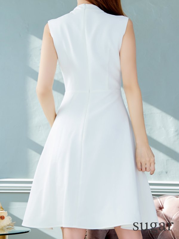 画像9: XS-Lサイズあり 【GINZA COUTURE/銀座クチュール】ノースリーブ/ ハイネック/ ワンカラー/ 膝丈/ ミディアム/ フレア/ ワンピース/ キャバドレス[OF2] (9)