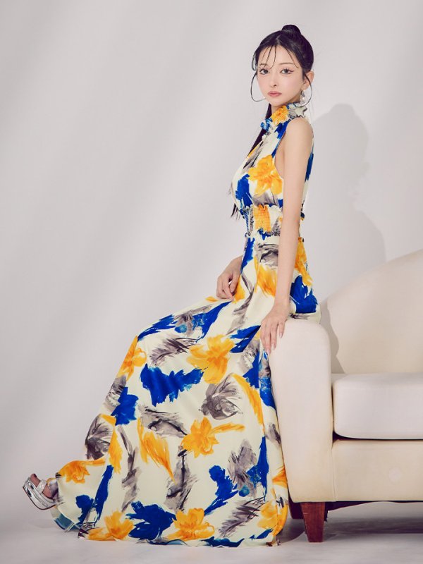 ホワイト×イエロー　モデル：まおちゃる　身長：158cm　着用サイズ：7号(Sサイズ)