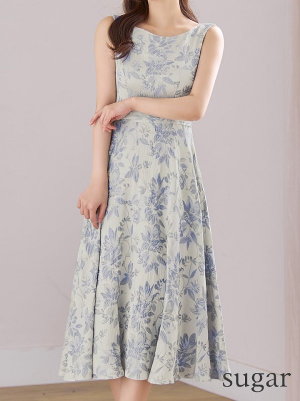 グレー モデル:にじほ 身長:160cm 着用サイズ:7号(Sサイズ)