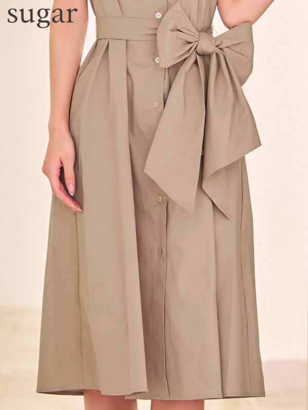 ブラック×ベージュ モデル：るりぴ　身長：165cm 着用サイズ：7号(Sサイズ)