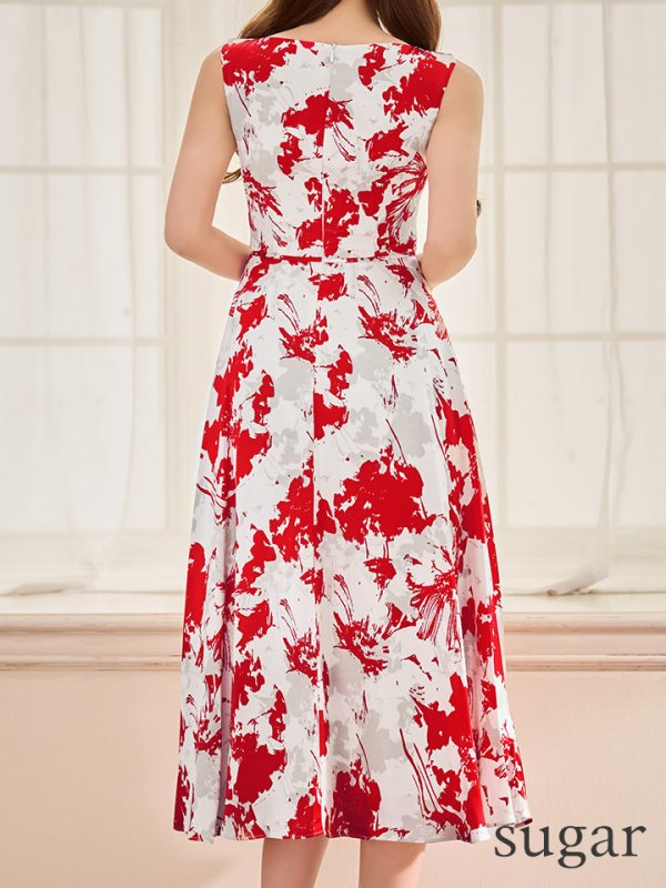 ホワイトxレッド　モデル：ゆめ　身長：160cm　着用サイズ：7号(Sサイズ)