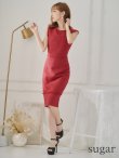 レッド モデル：杉山佳那恵　身長：158cm　着用サイズ：7号(Sサイズ)