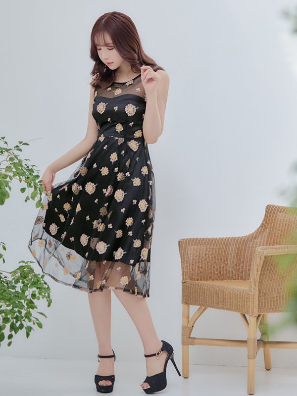 画像4: XSサイズあり【ERUKEI エルケイ】レース/ フラワー刺繍/ ノースリーブ/ 膝丈スカート/ ミディアム丈/ ワンピース/ キャバドレス[OF2] (4)