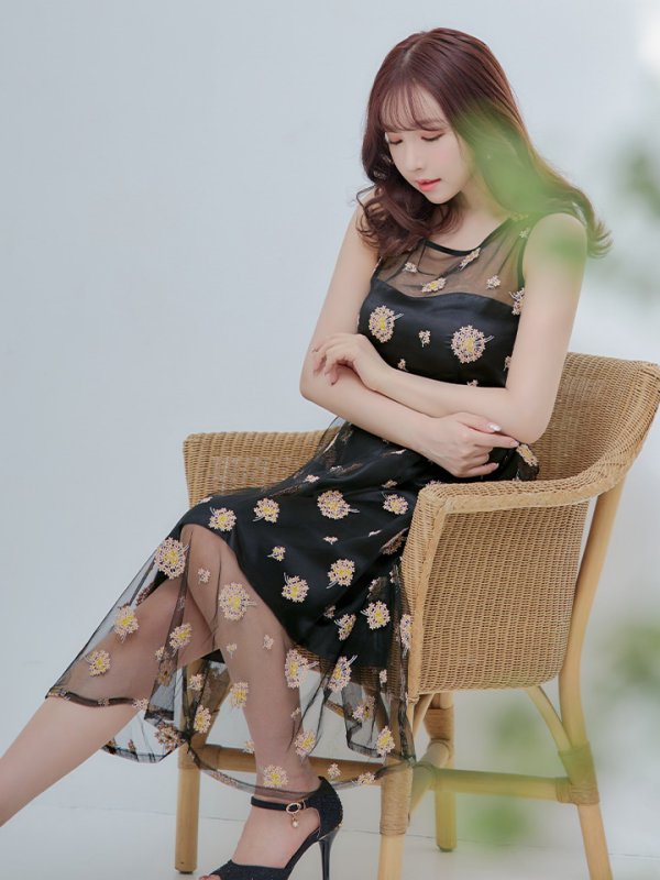 画像5: XSサイズあり【ERUKEI エルケイ】レース/ フラワー刺繍/ ノースリーブ/ 膝丈スカート/ ミディアム丈/ ワンピース/ キャバドレス[OF2] (5)