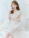 ホワイト モデル：ゆめ　身長：160cm　着用サイズ：7号(Sサイズ)