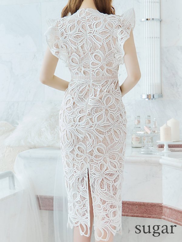 ホワイト モデル:ゆめ 身長:160cm 着用サイズ:7号(Sサイズ)