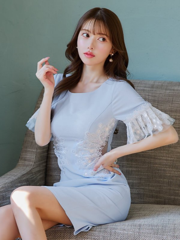 ブルー モデル:ゆめ 身長:160cm 着用サイズ:7号(Sサイズ)