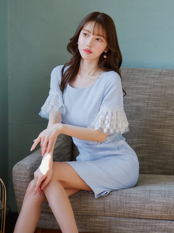 ブルー モデル:ゆめ 身長:160cm 着用サイズ:7号(Sサイズ)