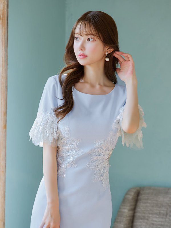 ブルー モデル:ゆめ 身長:160cm 着用サイズ:7号(Sサイズ)