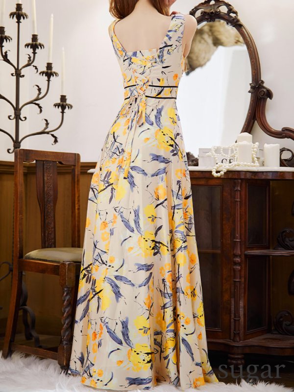 ベージュxイエロー:モデル:真優川咲/身長:158cm 着用サイズ:7号(Sサイズ)