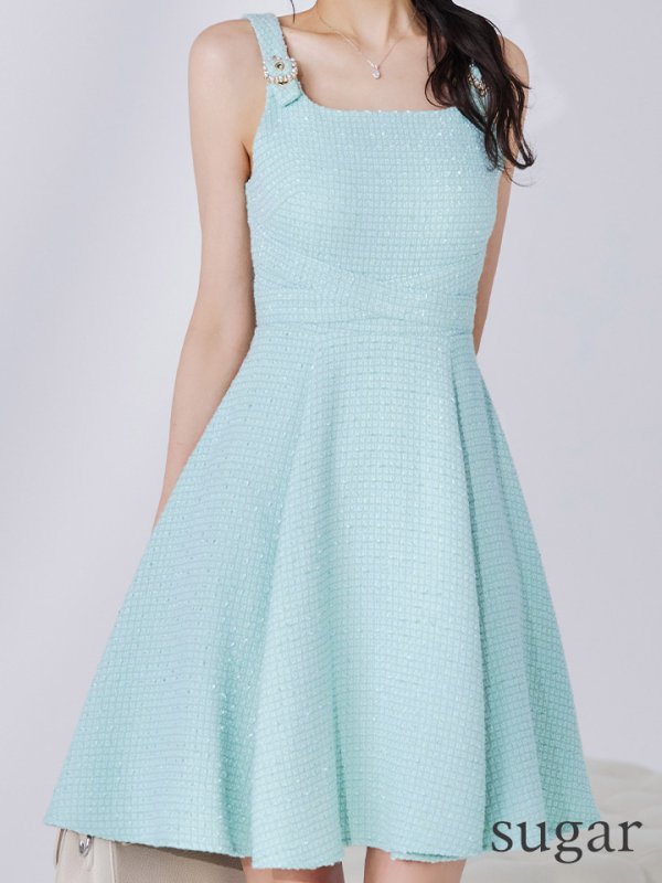 グリーン　モデル：まおちゃる　身長：158cm　着用サイズ：7号(Sサイズ)