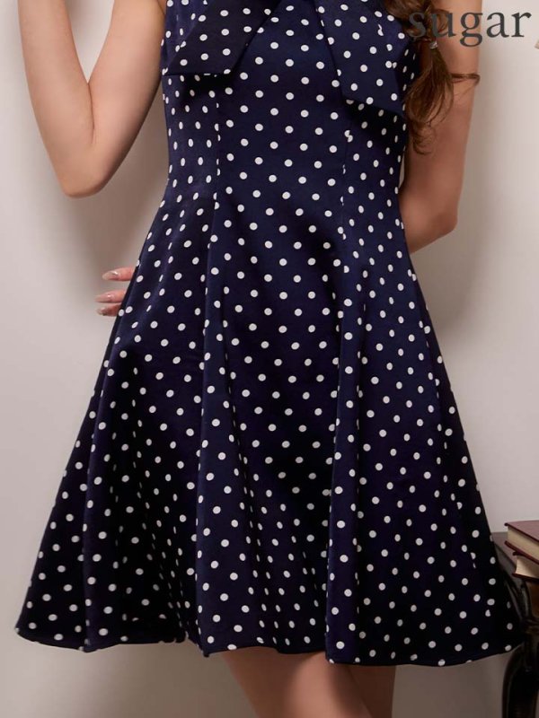 ネイビーxホワイト　モデル：るりぴ　身長：165cm　着用サイズ：7号(Sサイズ)