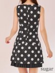 ブラック×ベージュ モデル:ゆめ 身長:160cm 着用サイズ:7号(Sサイズ)
