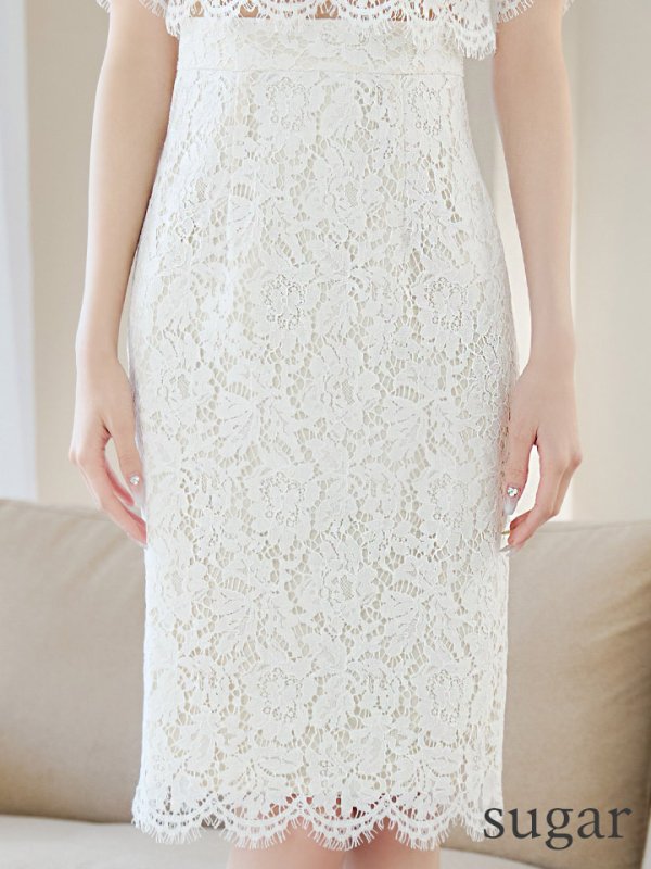 ホワイト モデル：あすか　身長：170cm　着用サイズ：XSサイズ