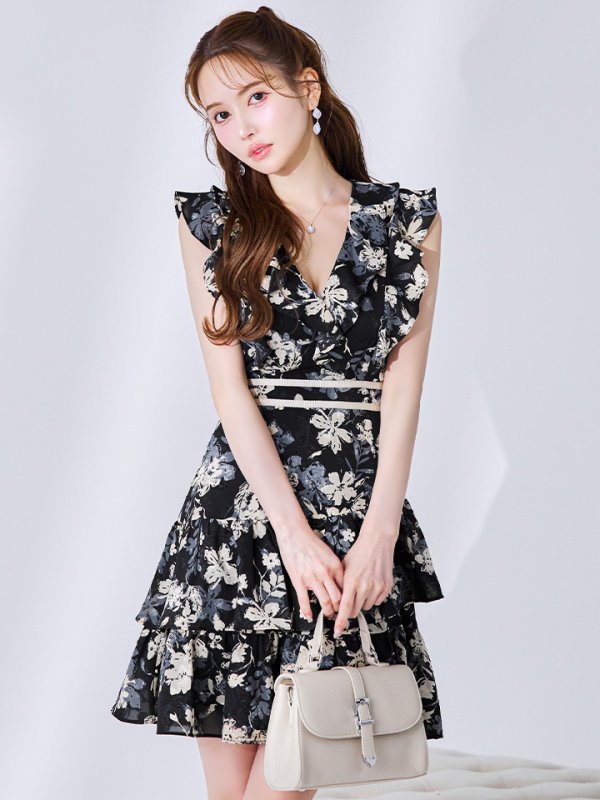 ブラックｘベージュ モデル：ゆめ 身長：160cm　着用サイズ：Sサイズ(7号)