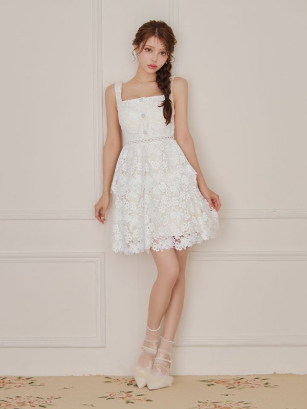 ホワイト　モデル：ももか　身長：156cm　着用サイズ：Sサイズ