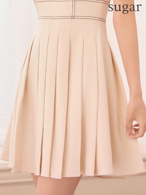 アイボリー　モデル：まりん　身長：164cm　サイズ：7号(Sサイズ)