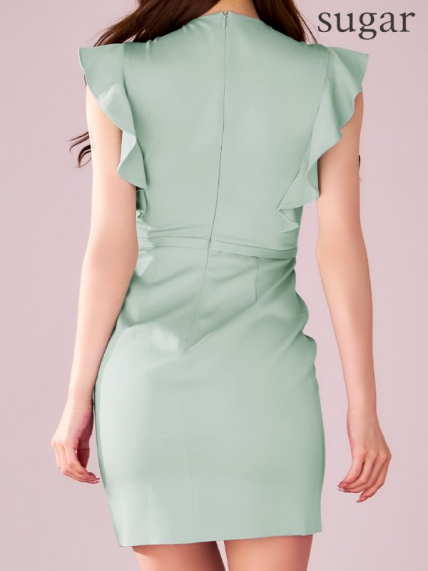 グリーン モデル:ゆめ 身長:160cm 着用サイズ:7号(Sサイズ)