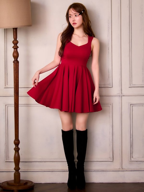 レッド モデル：ゆめ　身長160cm　着用サイズ：Sサイズ