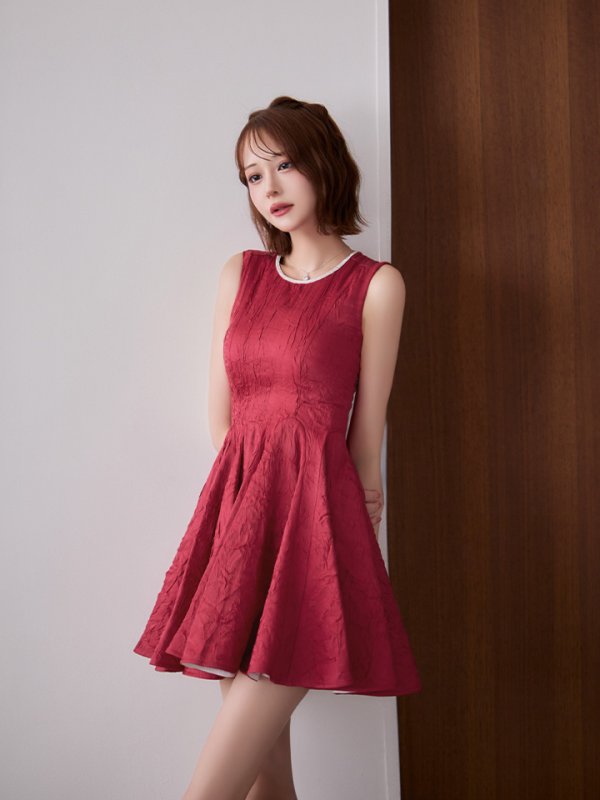 ワインレッド モデル：れみれみ　身長：163cm　着用サイズ：Sサイズ