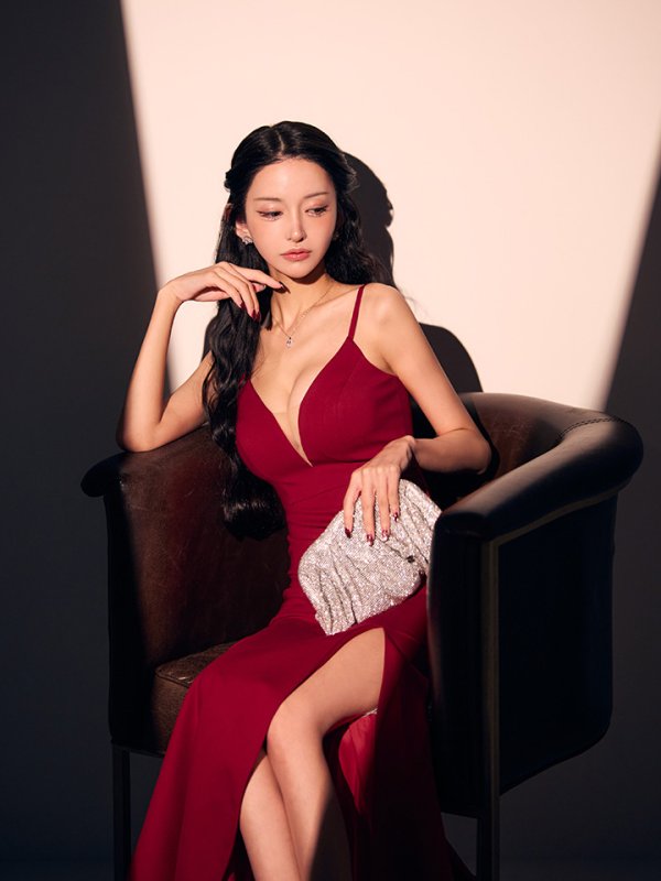 画像10: XS-Lサイズあり【ERUKEI エルケイ】ワンカラー/ キャミソール/ Vカット/ バストシアー/ スリット/ タイト/ ロングドレス/ キャバドレスlong[OF2] (10)