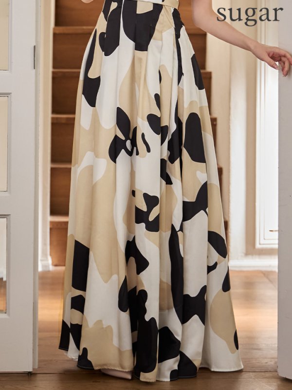 ブラックxホワイト　モデル：ゆめ　身長：160cm 　着用サイズ：7号(Sサイズ)