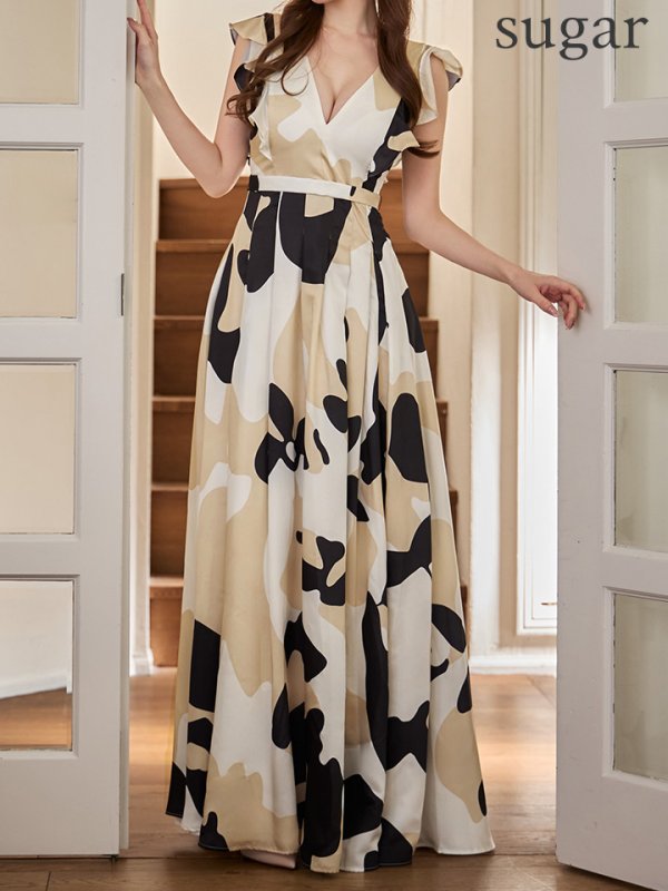 ブラックxホワイト　モデル：ゆめ　身長：160cm 　着用サイズ：7号(Sサイズ)