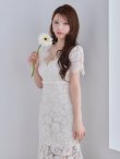 ホワイト　モデル：ももか　身長：156cm　着用サイズ：7号(Sサイズ)