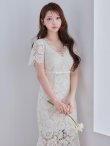 ホワイト　モデル：ももか　身長：156cm　着用サイズ：7号(Sサイズ)ホワイト　モデル：ももか　身長：156cm　着用サイズ：7号(Sサイズ)
