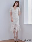 ホワイト　モデル：ももか　身長：156cm　着用サイズ：7号(Sサイズ)