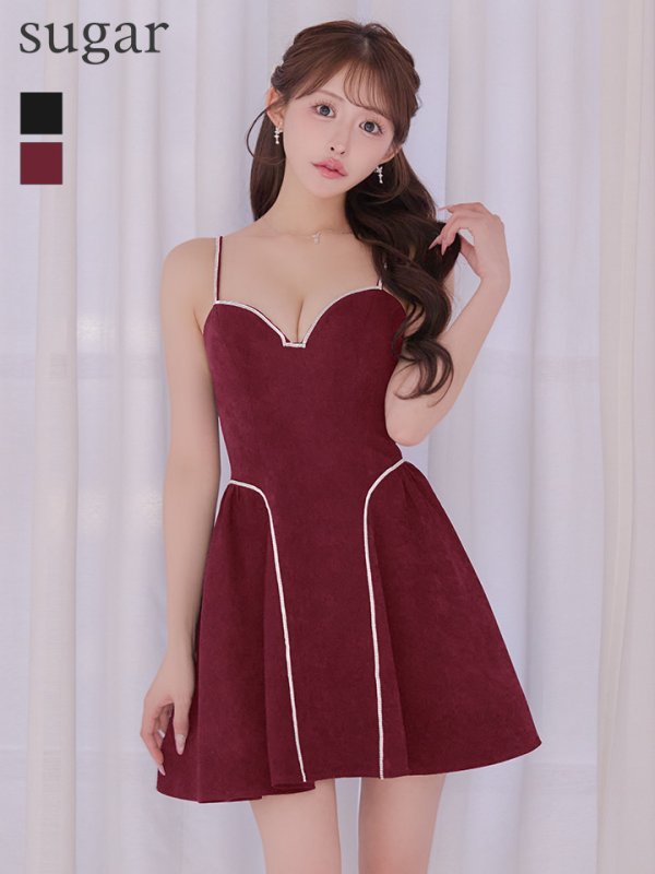 ワインレッド　モデル：カルア　身長156cm　着用サイズ：7号(Sサイズ)着用