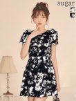 ブラック　モデル：羽澄まり　身長：158cm　着用サイズ：7号(Sサイズ)