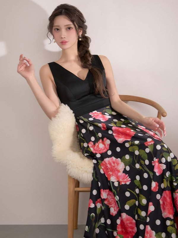 ブラックxピンク　モデル：るりぴ　身長：165cm　着用サイズ：7号(Sサイズ)