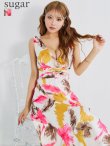 ホワイトxピンク モデル：如月れい　身長：156cm　着用サイズ：Sサイズ(7号)