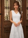 ホワイト　モデル：るりぴ　身長：165cm　着用サイズ：7号(Sサイズ)着用