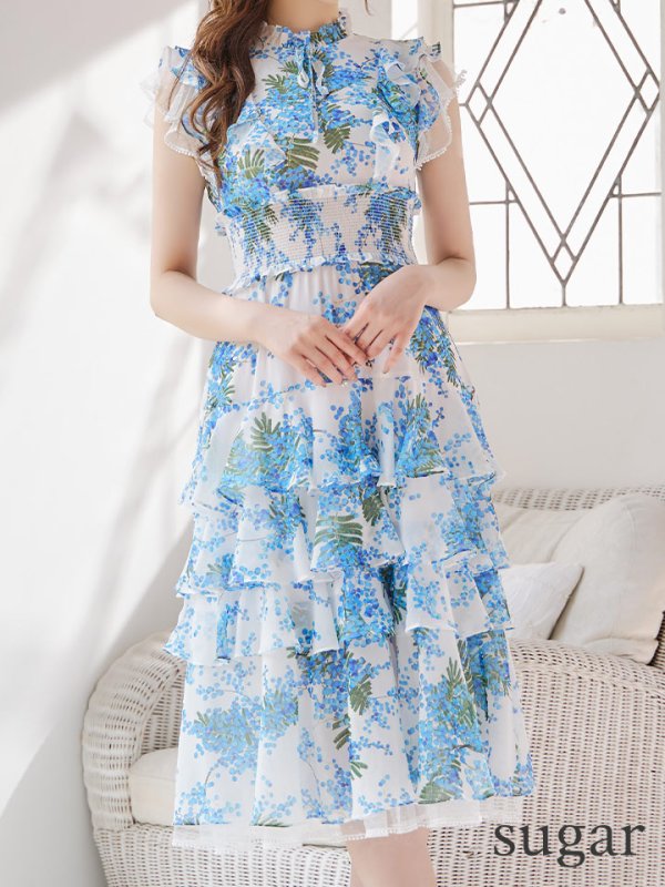 ホワイトxブルー モデル:桜伊みやこ 身長:168cm 着用サイズ:7号(Sサイズ)