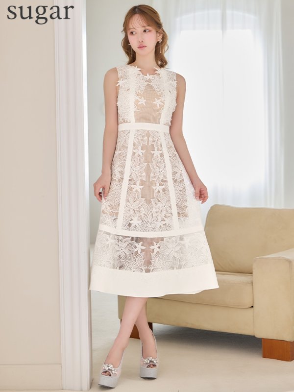 ホワイト モデル：ゆめ　身長：160cm　着用サイズ：7号(Sサイズ)着用