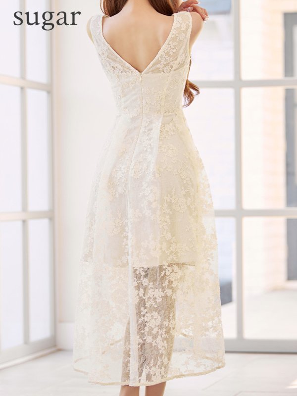 アイボリー　モデル：真優川咲　身長：158cm　着用サイズ：7号(Sサイズ)