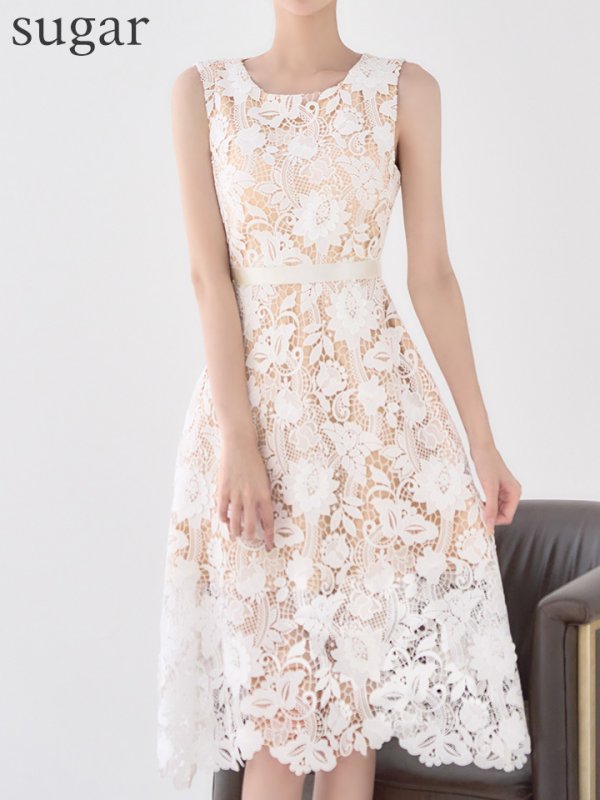 ホワイト モデル：あすか　身長：170cm　着用サイズ：Sサイズ