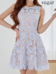 ブルー モデル:真優川咲 身長:158cm 着用サイズ:7号(Sサイズ)