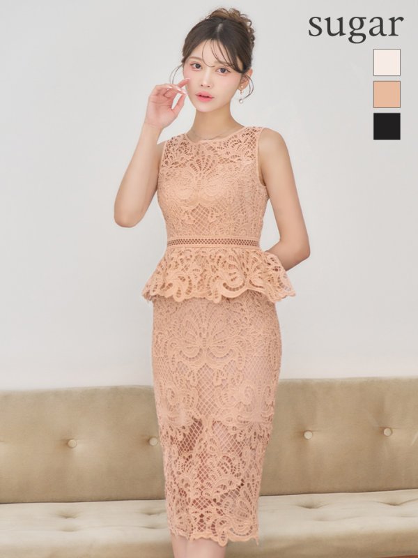 ベージュ　モデル：るりぴ　身長：165cm　着用サイズ：7号(Sサイズ)着用