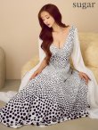 ベージュ×ブラック 真優川咲 身長:158cm 着用サイズ:7号(Sサイズ)