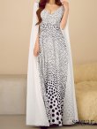 ベージュ×ブラック 真優川咲 身長:158cm 着用サイズ:7号(Sサイズ)