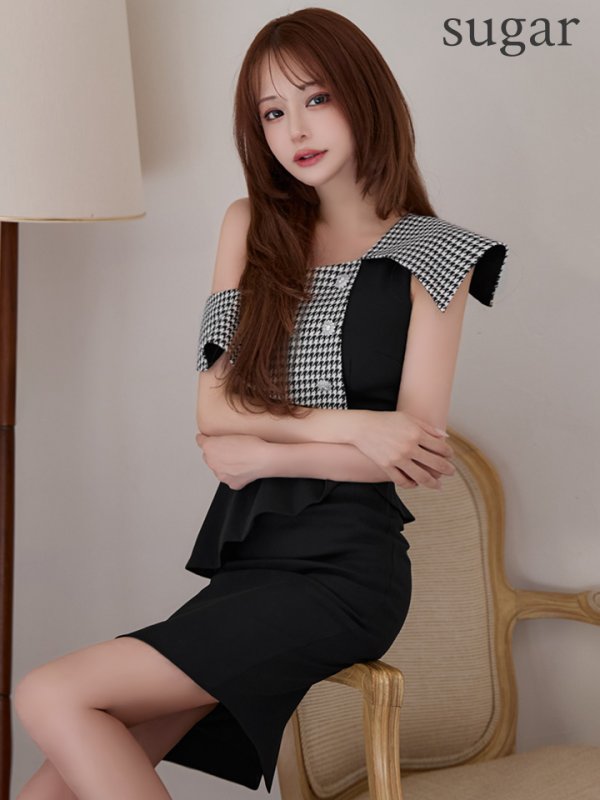 ブラック×ホワイト　モデル：れみれみ　身長：163cm　着用サイズ：7号(Sサイズ)