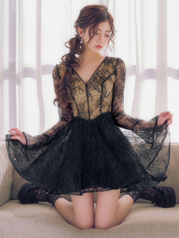 ブラック モデル：せいは　身長：160cm　着用サイズ：7号(Sサイズ)着用