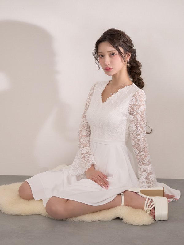 ホワイト モデル：るりぴ　身長：165cm 着用サイズ：7号(Sサイズ)