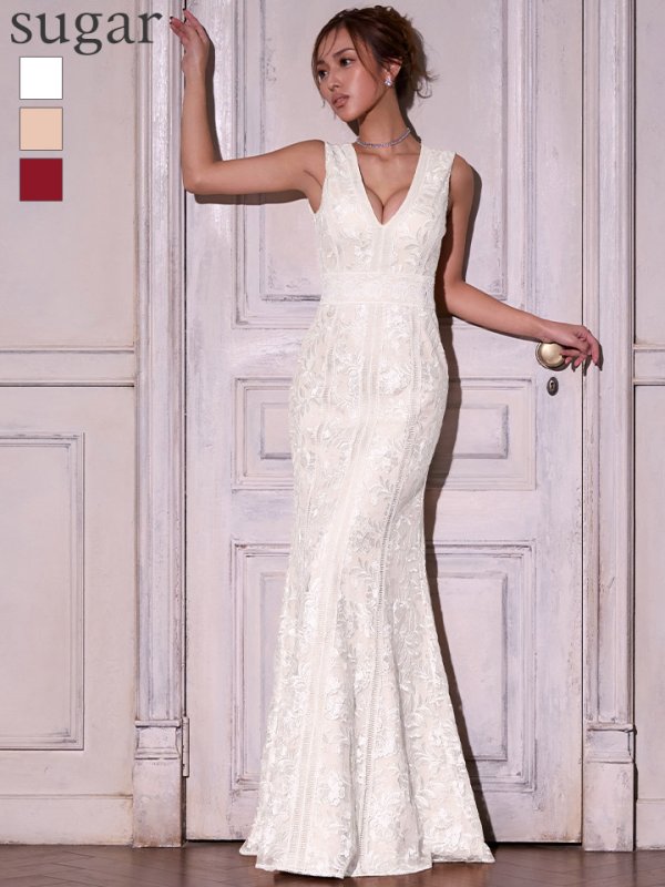 ホワイト　モデル：カレン　身長：165cm　着用サイズ：Sサイズ